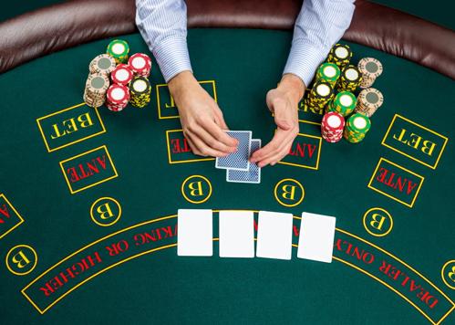 配り札ポーカー：新たなるカードゲームの魅力